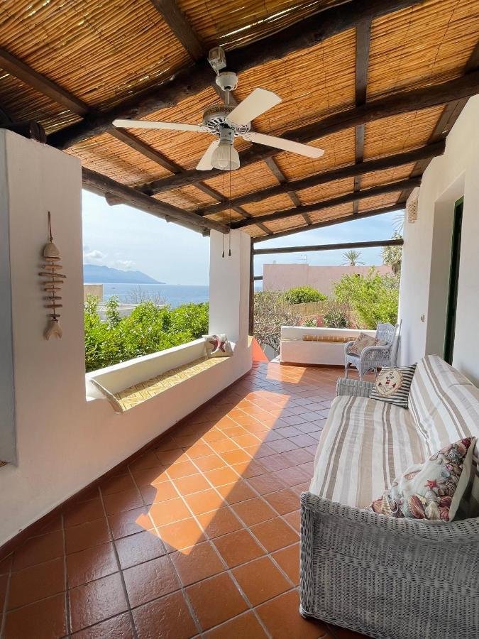 Villa Pomelia, Villa Nel Corso Di Santa Marina Salina A 50 Mt Dal Mare Екстериор снимка
