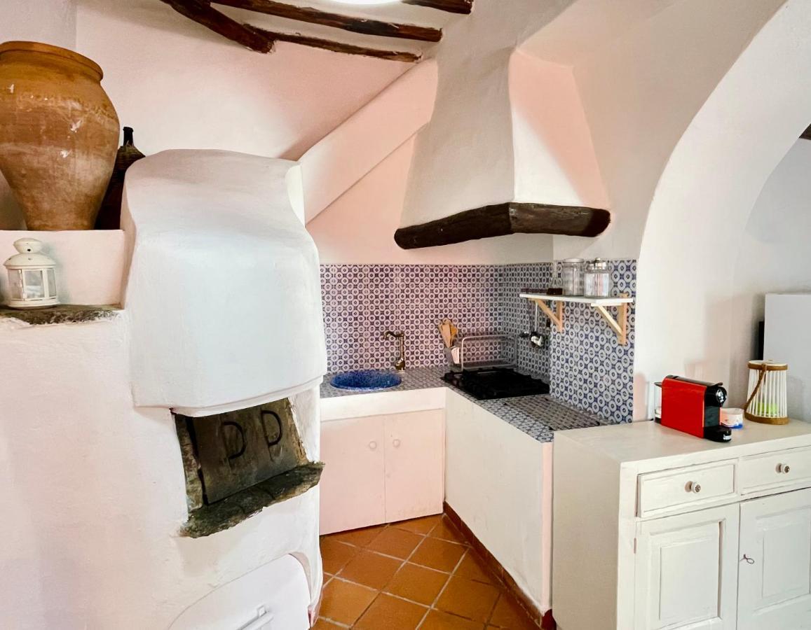 Villa Pomelia, Villa Nel Corso Di Santa Marina Salina A 50 Mt Dal Mare Екстериор снимка